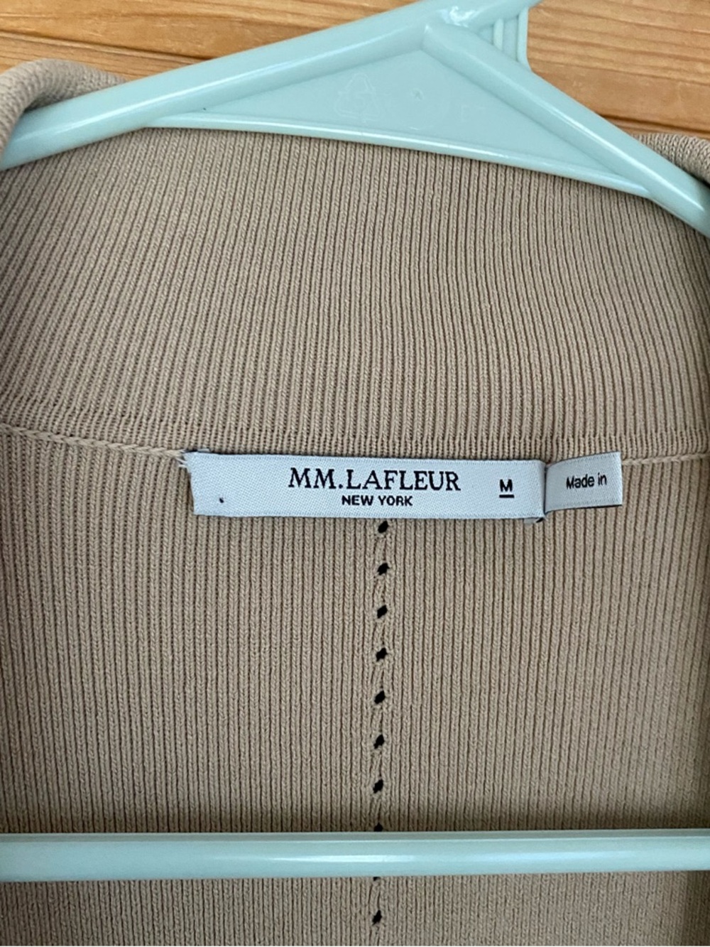 M.M. LaFleur Merritt wrap viscose spandex Jardigan in cream latte size medium - Picture 7 of 7